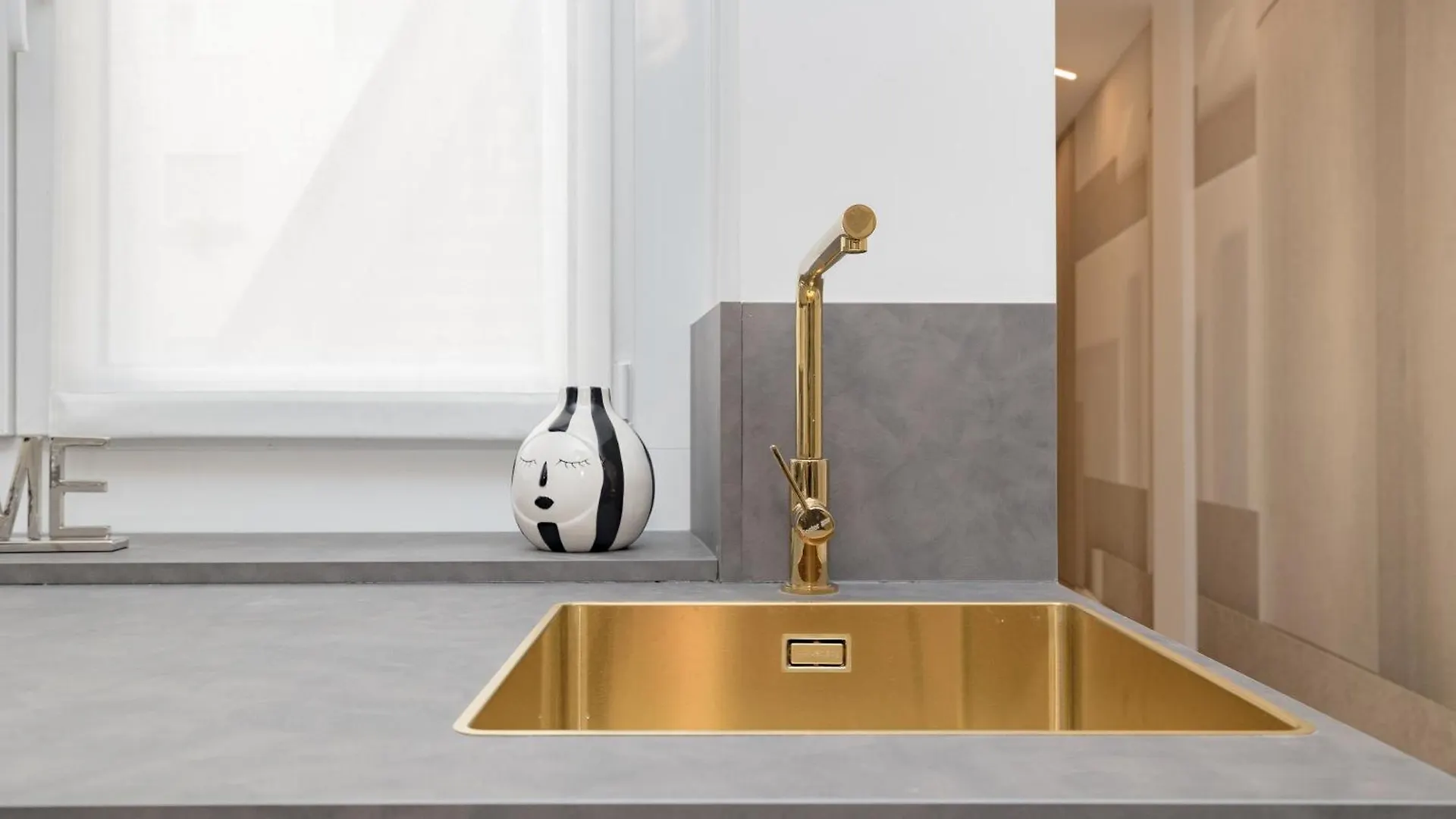 Apartment 4Co4 - Duomo - Luxurious - Large - Central Milan
