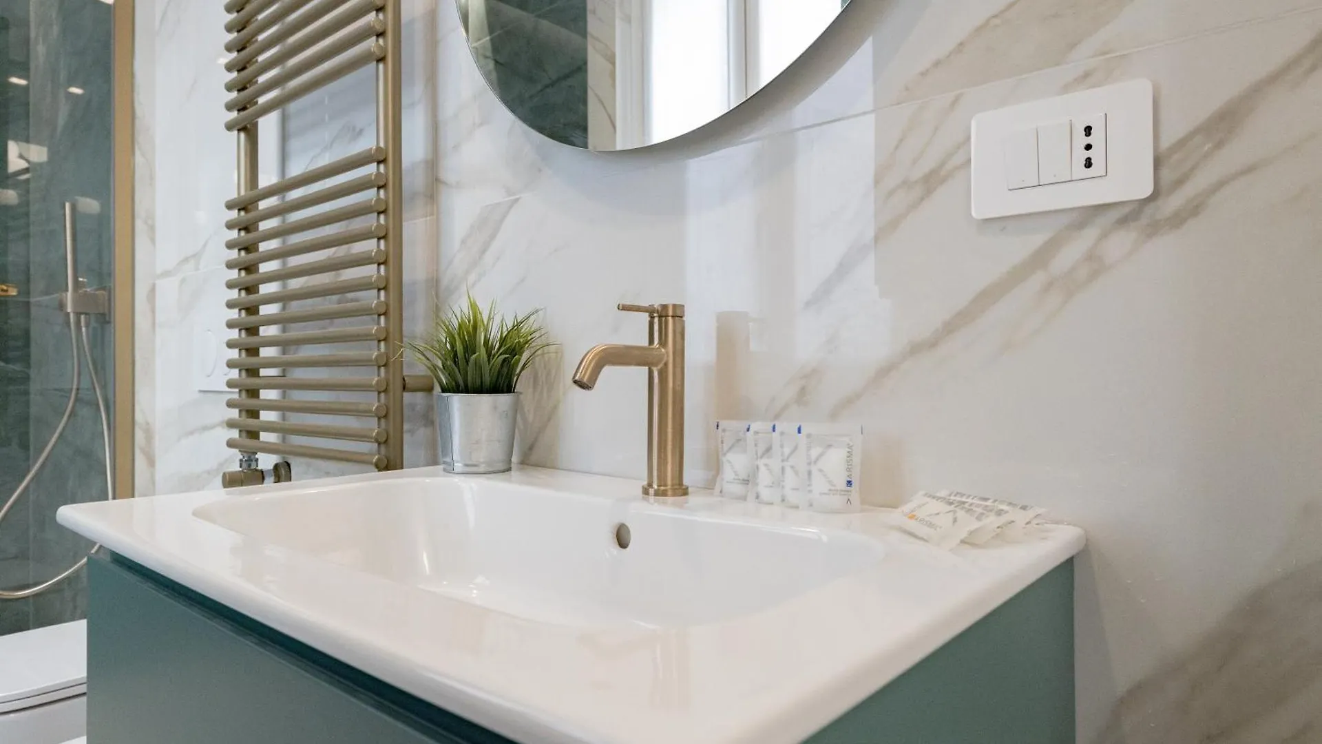 Apartment 4Co4 - Duomo - Luxurious - Large - Central Milan Italy